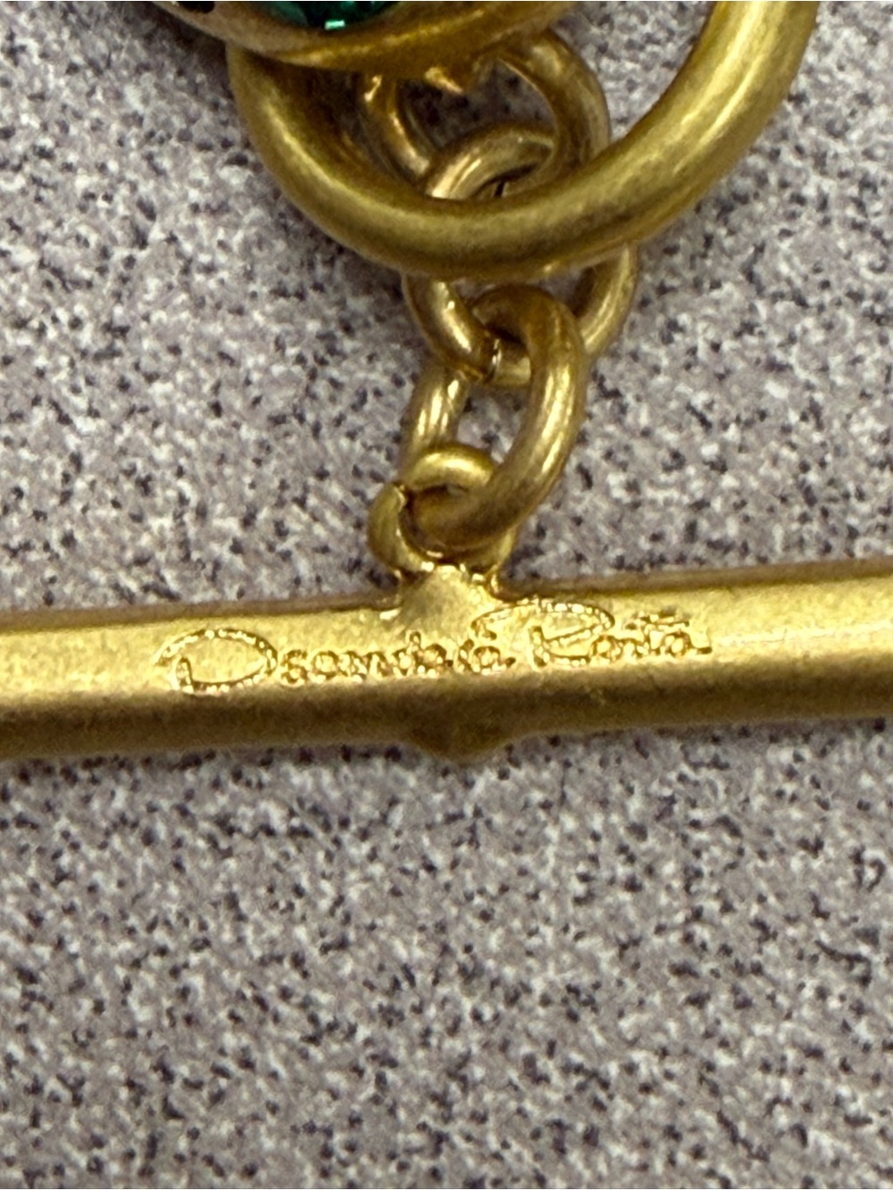 Oscar de la Renta Gold-Tone Bracelet with Emerald Green Hearts - Picture 5 of 6
